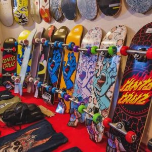 Lire la suite à propos de l’article Comment Choisir sa Planche de Skate ?